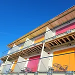 Colors 3* שיופוק